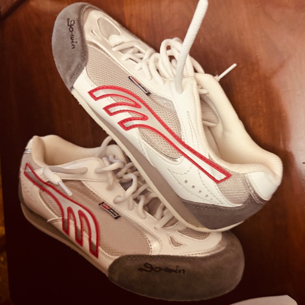 Men's Athletic Shoes - White, Red, and Gray - Picture 2 of 7